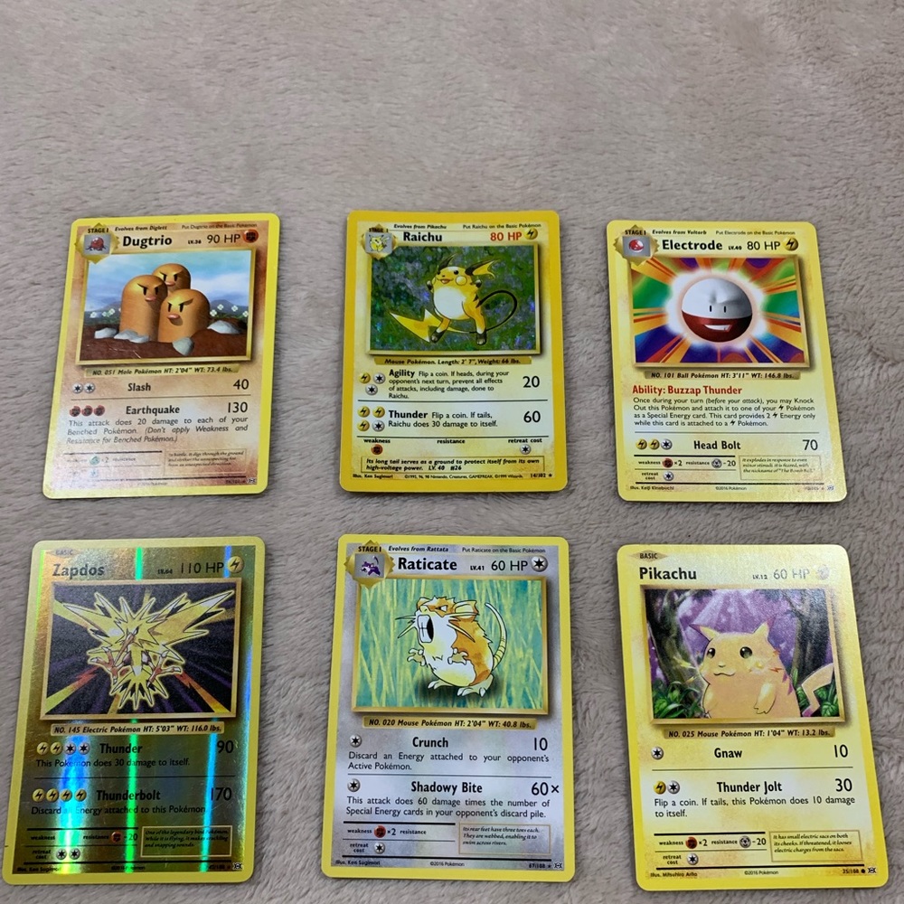Lot of 6 rare Pokémon cards